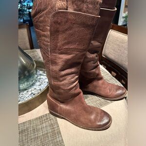 Frye Vintage brown distressed Riding boot 7
